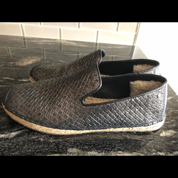 NEW UGGS - Picture 3 of 4